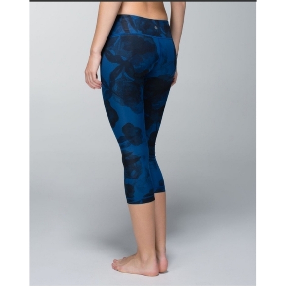 LULULEMON Wunder Under Crop II *Full-On Luxtreme - Picture 1 of 12